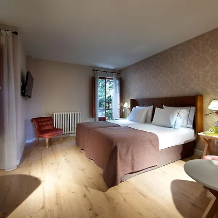 Exe Casa De Linajes Hotel 3*