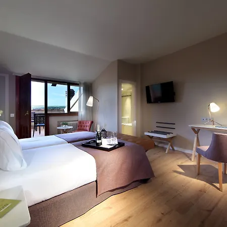 Exe Casa De Linajes Hotel 3*