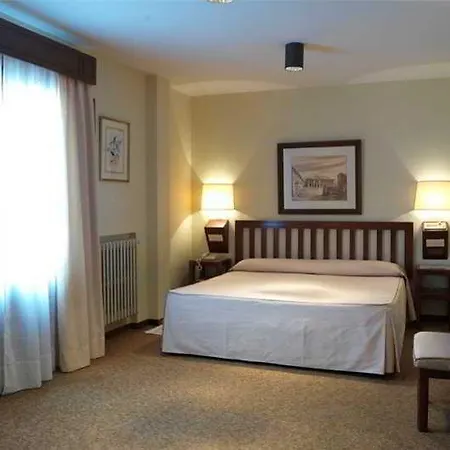 Exe Casa De Linajes Hotel 3*